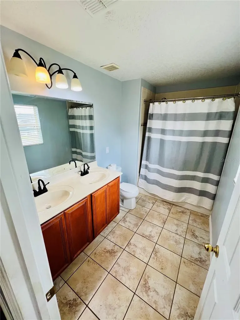 13672 Cygnus Drive Orlando FL 32828