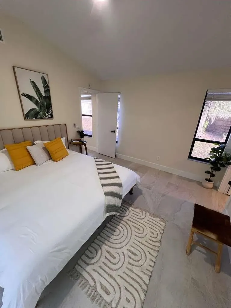 8240 Cypress Lake Drive Sarasota FL 34243