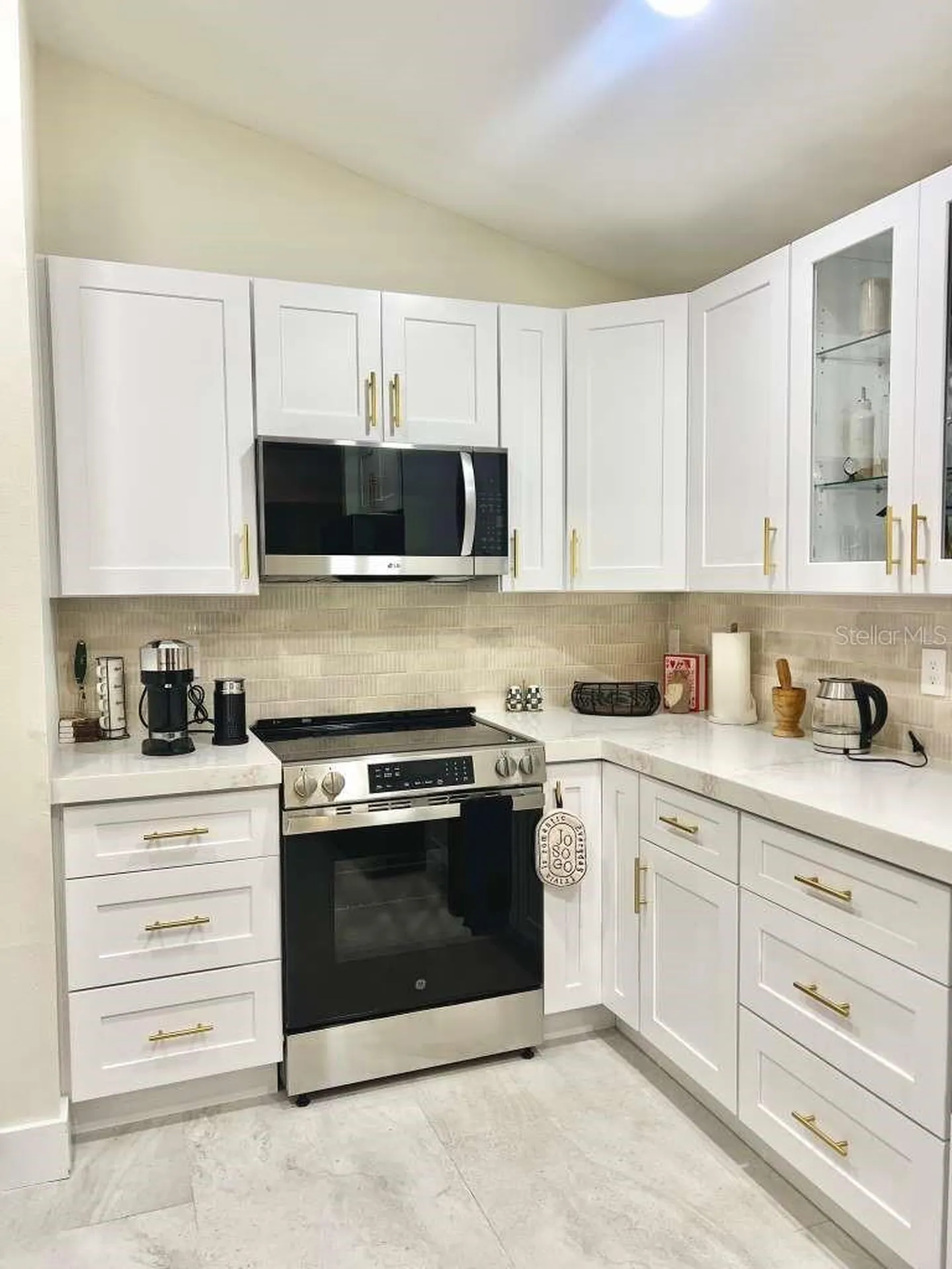 8240 Cypress Lake Drive Sarasota FL 34243