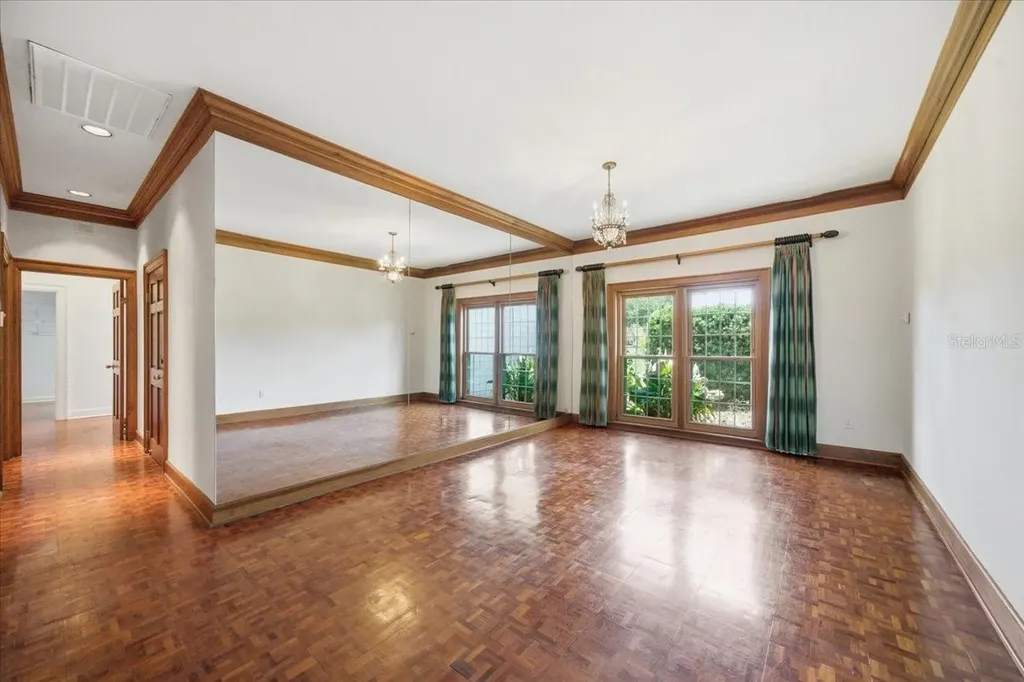 15612 Howell Park Lane Tampa FL 33625
