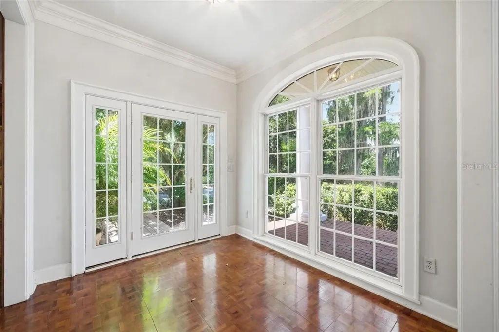 15612 Howell Park Lane Tampa FL 33625