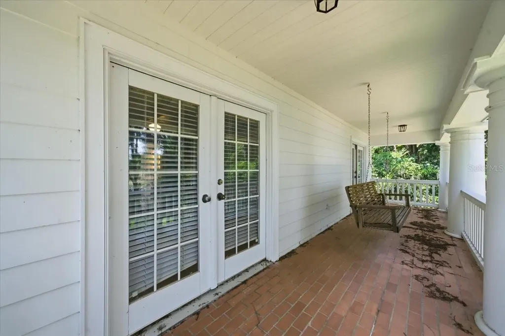 15612 Howell Park Lane Tampa FL 33625