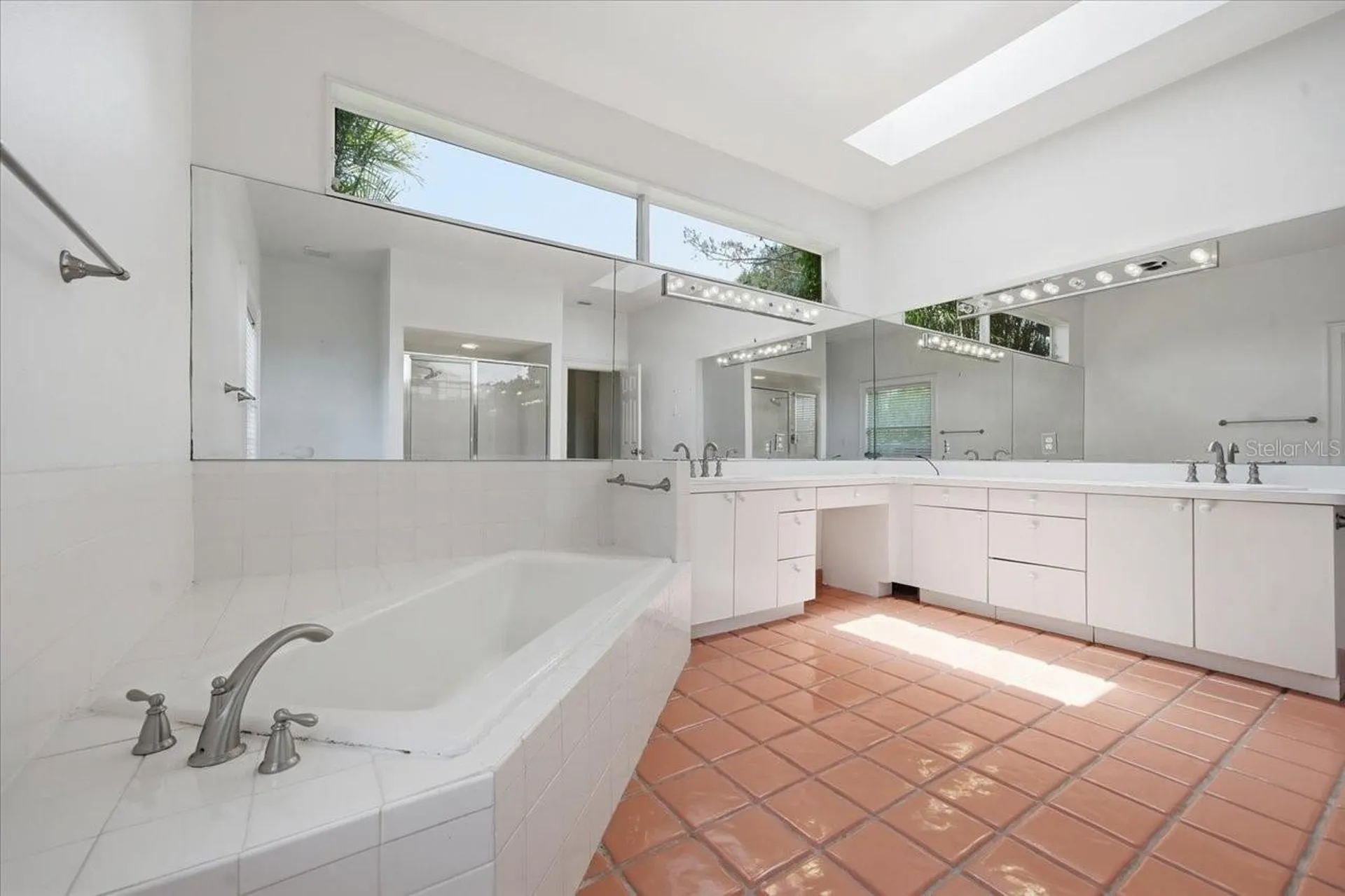 15612 Howell Park Lane Tampa FL 33625