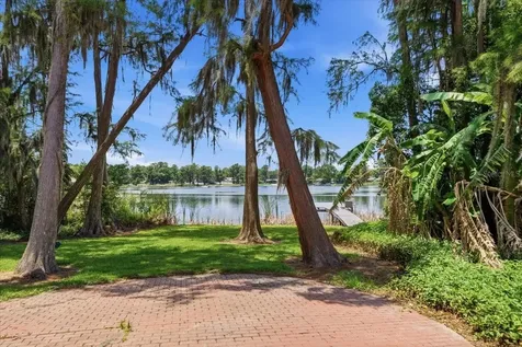 15612 Howell Park Lane Tampa FL 33625