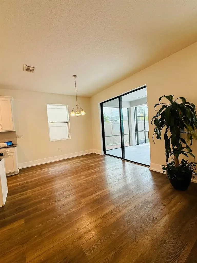 2410 Avian Loop Kissimmee FL 34741