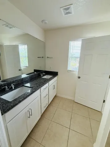 2410 Avian Loop Kissimmee FL 34741