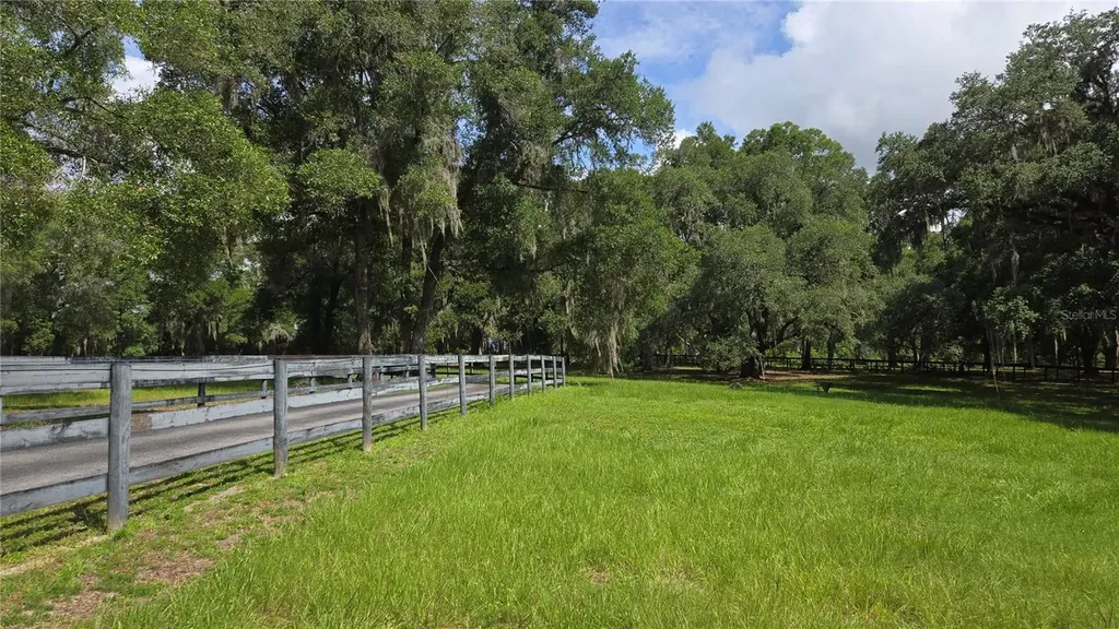 1025 NW 150th Avenue Ocala FL 34482