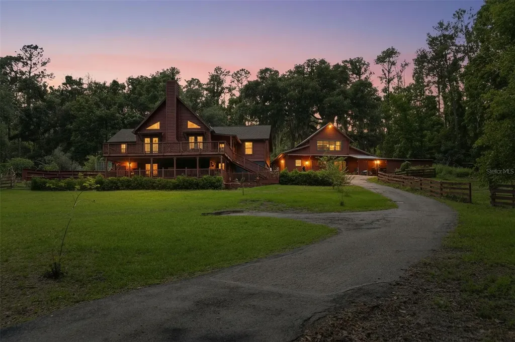 24050 Winding Creek Drive Brooksville FL 34601