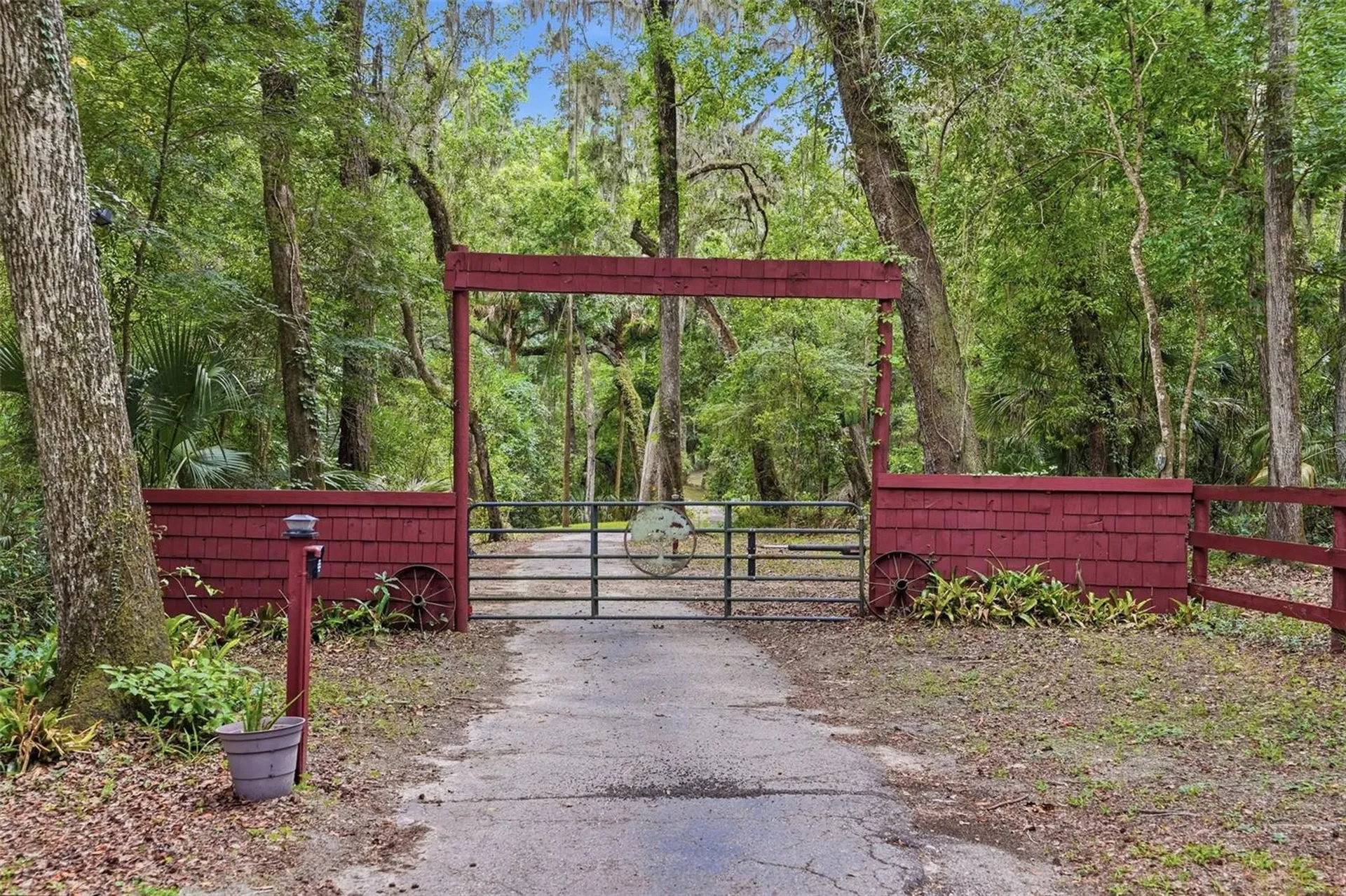 24050 Winding Creek Drive Brooksville FL 34601