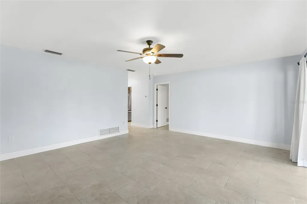 5710 Doral Court Sarasota FL 34238