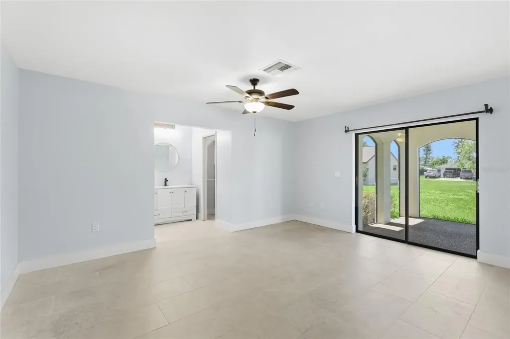 5710 Doral Court Sarasota FL 34238