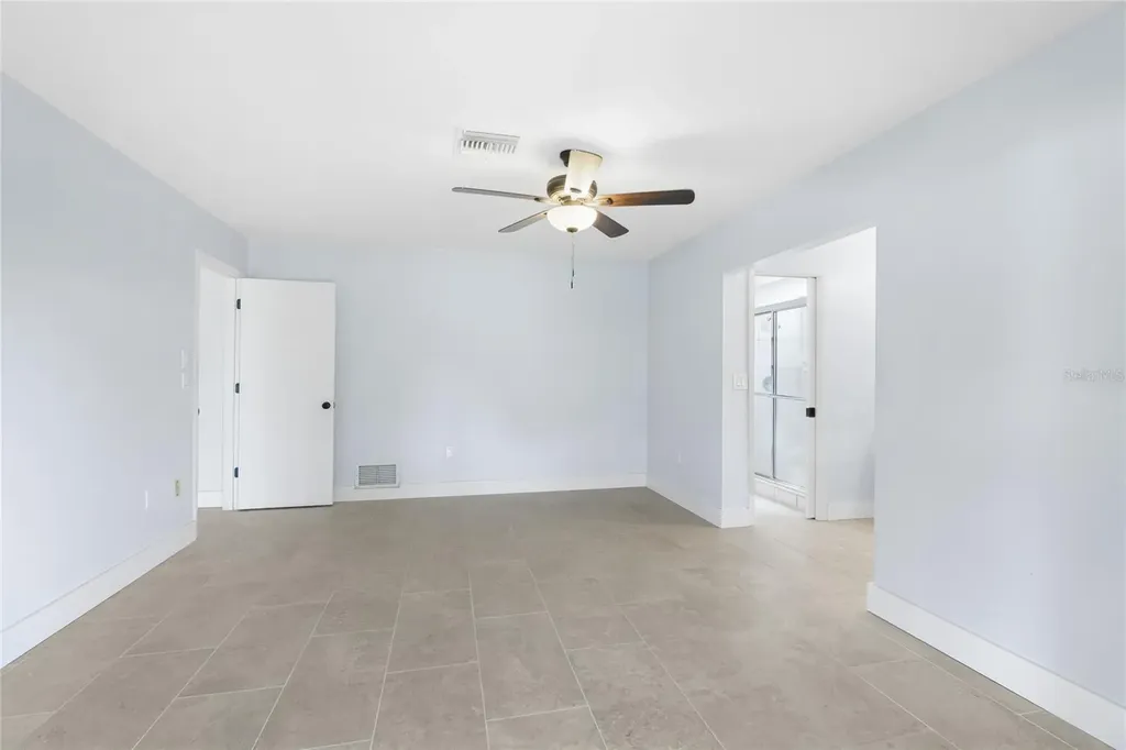 5710 Doral Court Sarasota FL 34238