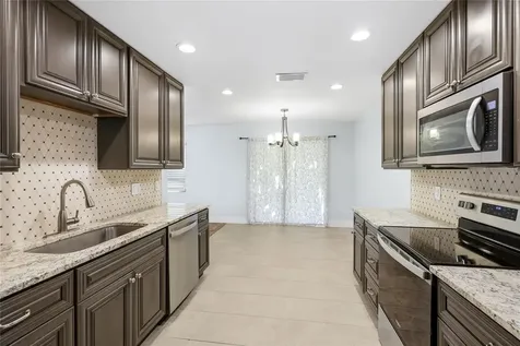 5710 Doral Court Sarasota FL 34238