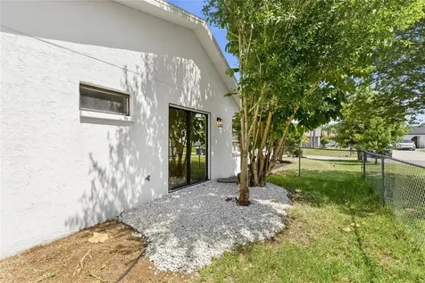 5710 Doral Court Sarasota FL 34238