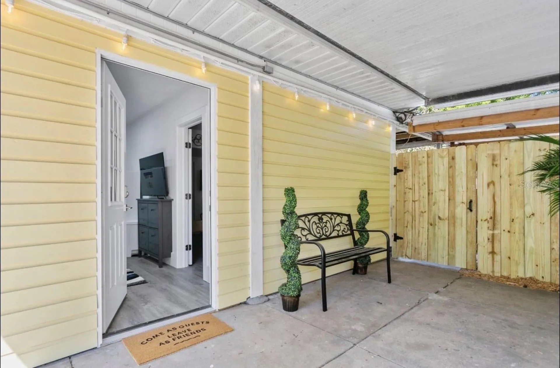 5202 N Seminole Avenue Tampa FL 33603