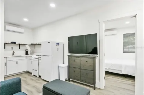 5202 N Seminole Avenue Tampa FL 33603