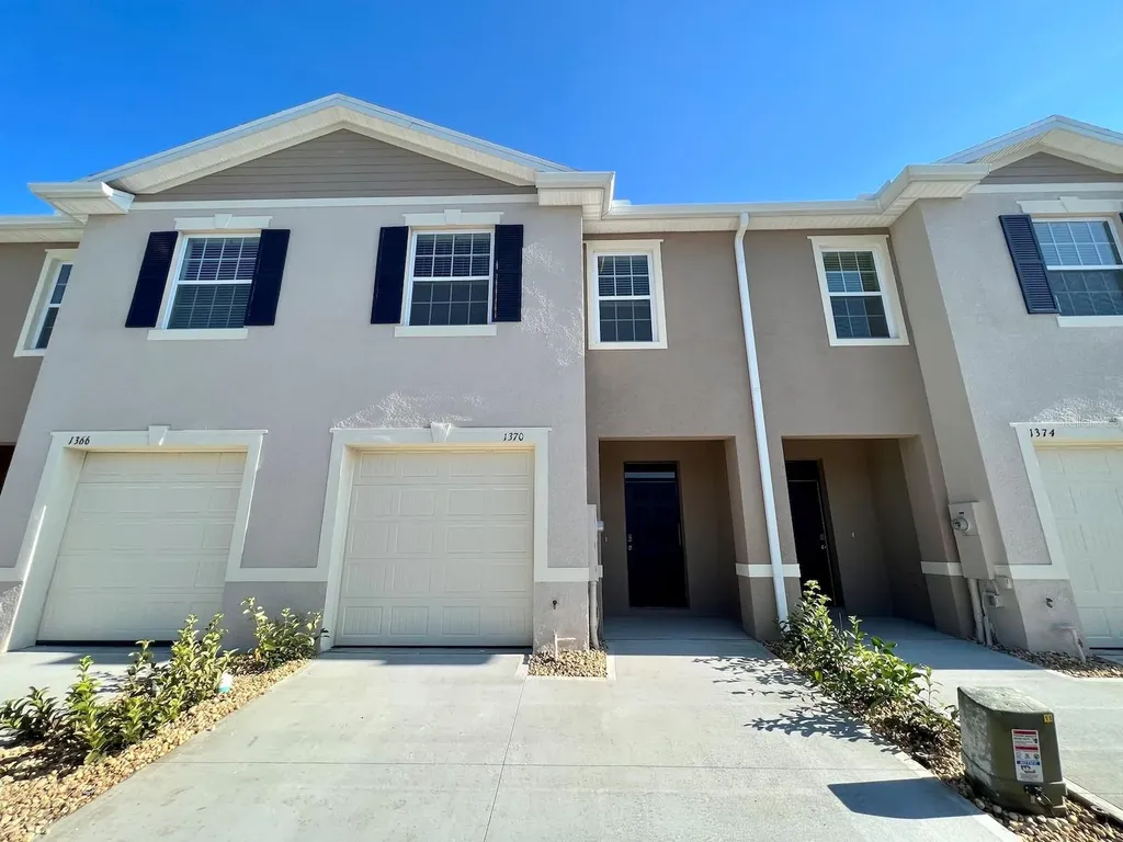 1370 Yellow Finch Drive Davenport FL 33837