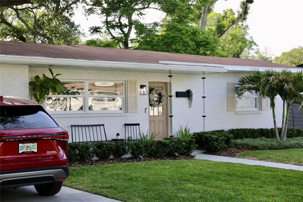 4613 S Ferdinand Avenue Tampa FL 33611