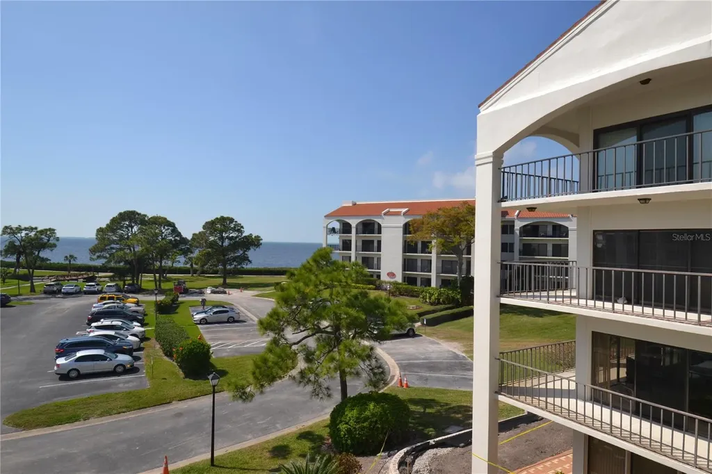 238 Mariner Drive Tarpon Springs FL 34689
