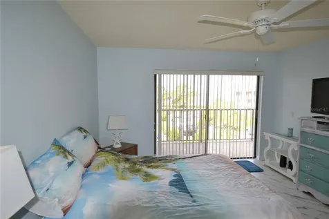 238 Mariner Drive Tarpon Springs FL 34689