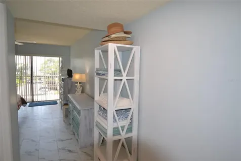 238 Mariner Drive Tarpon Springs FL 34689