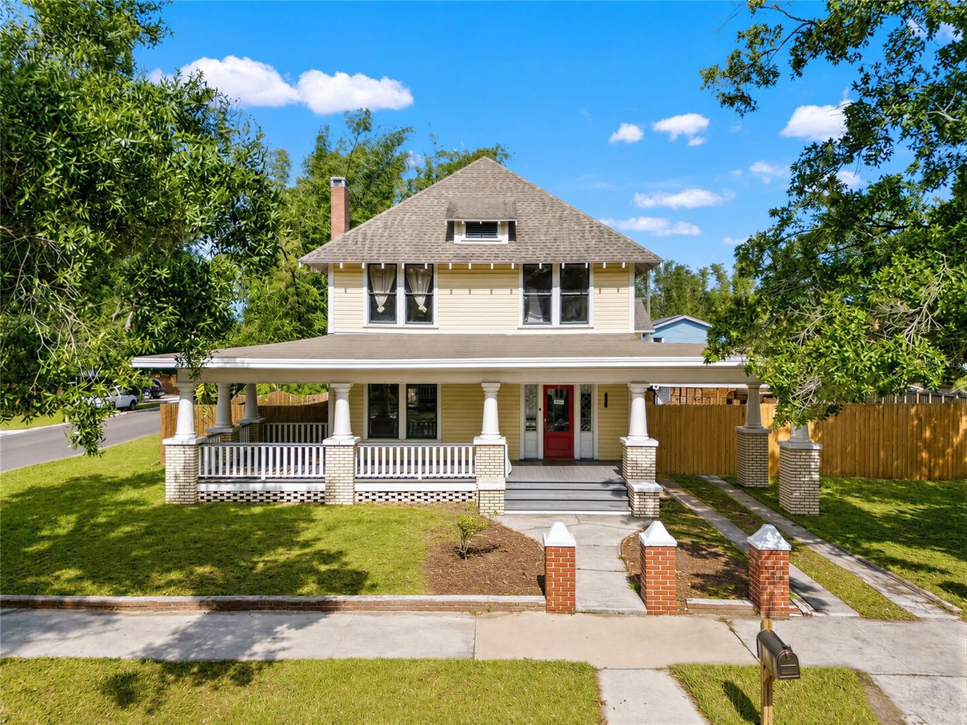 5202 N Seminole Avenue Tampa FL 33603