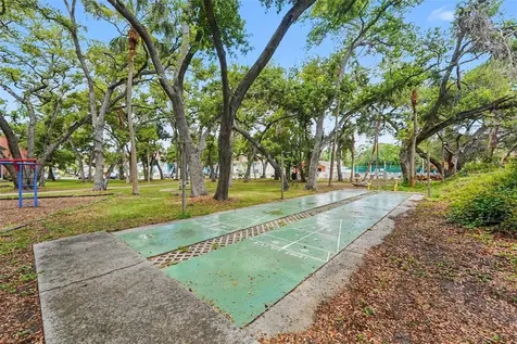 4105 38th Avenue S St Petersburg FL 33711