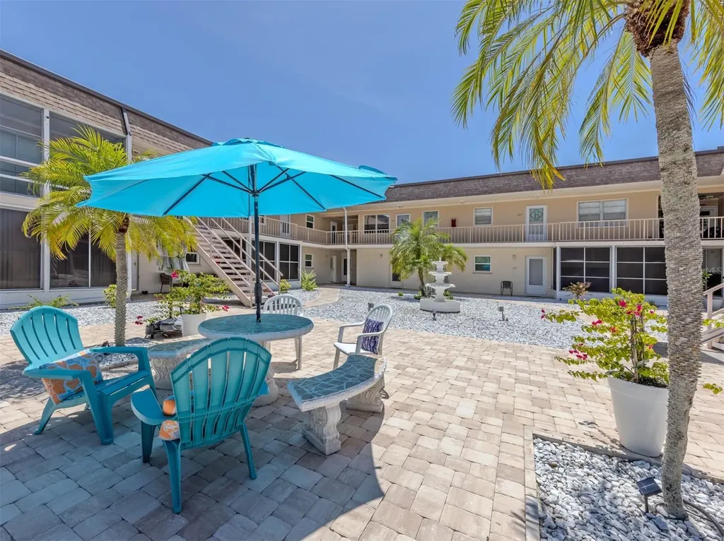 537 Manatee Court Venice FL 34285