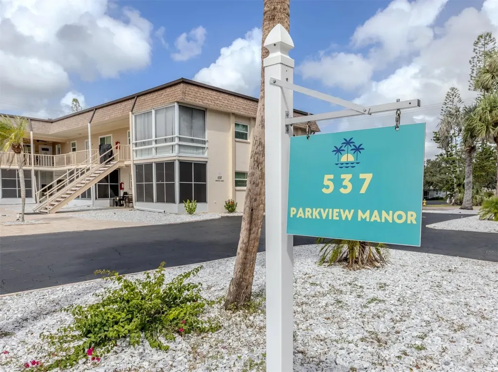 537 Manatee Court Venice FL 34285