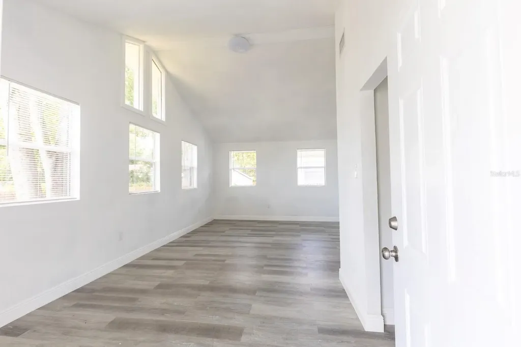 6906 N Lynn Avenue Tampa FL 33604