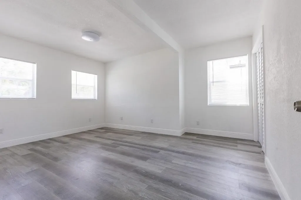 6906 N Lynn Avenue Tampa FL 33604