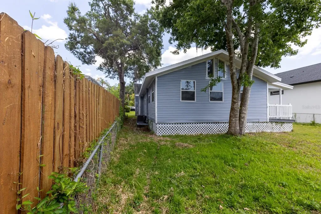 6906 N Lynn Avenue Tampa FL 33604