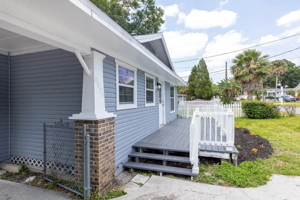6906 N Lynn Avenue Tampa FL 33604