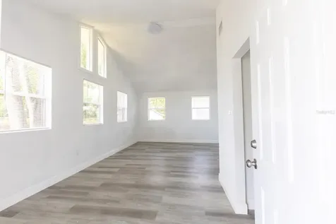 6906 N Lynn Avenue Tampa FL 33604