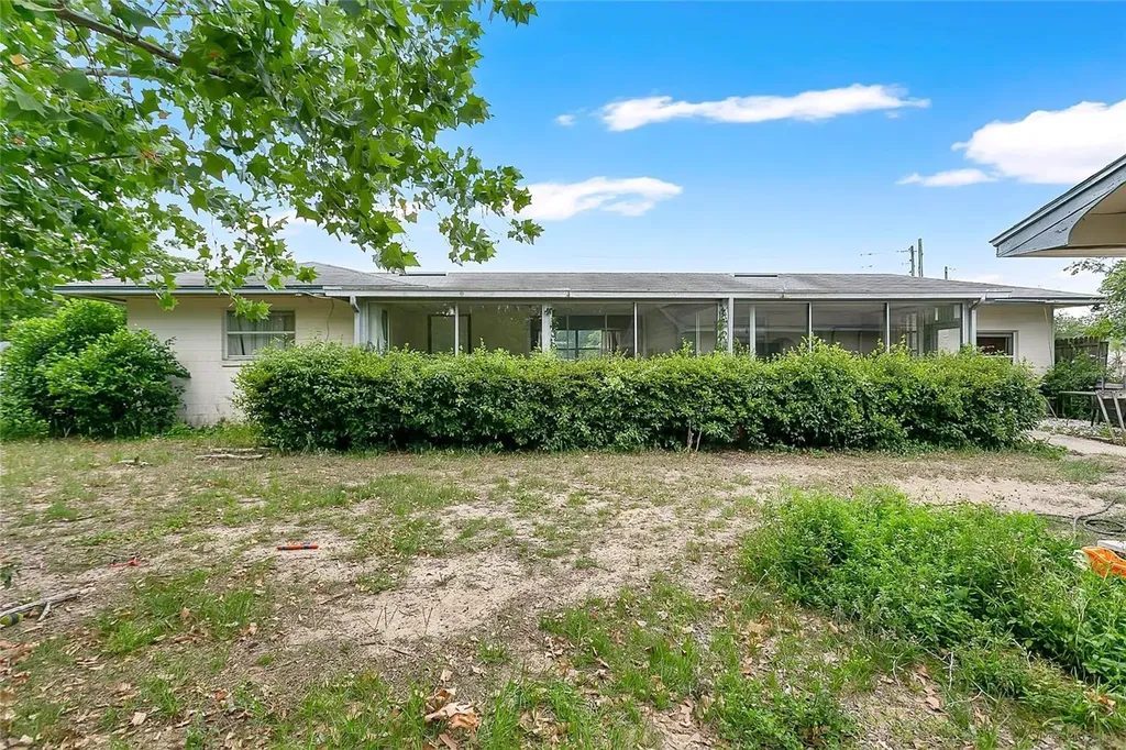 2201 Washington Avenue Eustis FL 32726