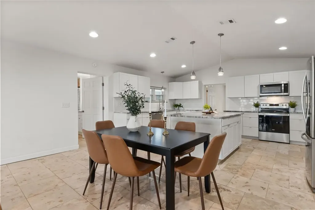 2462 Fort Lane Road Geneva FL 32732