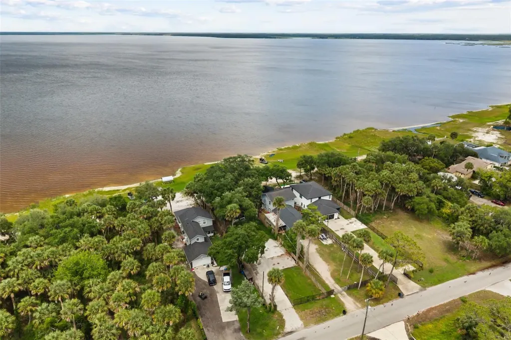2462 Fort Lane Road Geneva FL 32732