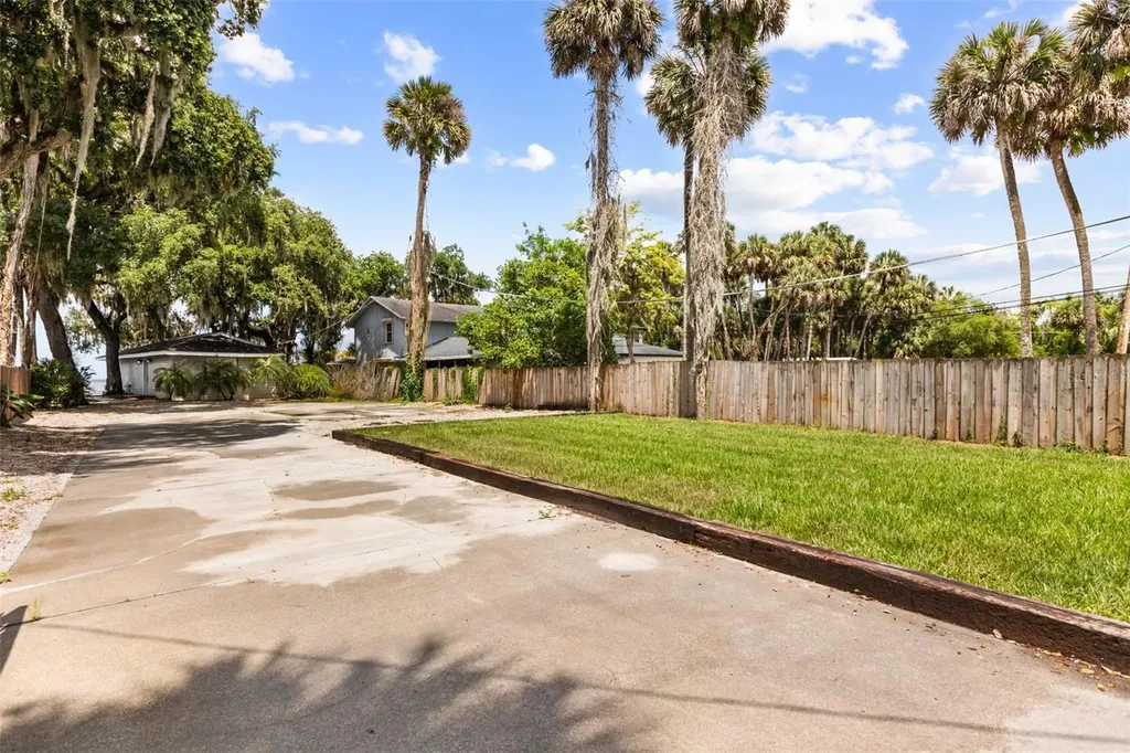 2462 Fort Lane Road Geneva FL 32732
