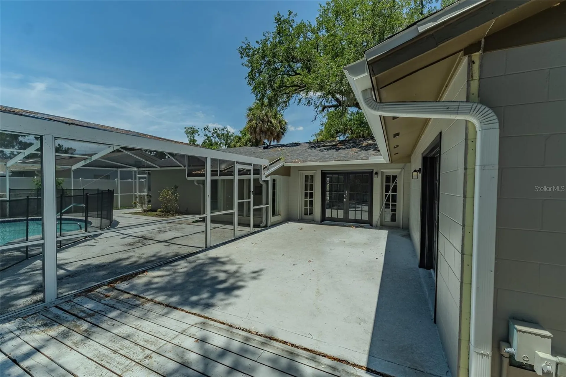 8018 W Pocahontas Avenue Tampa FL 33615