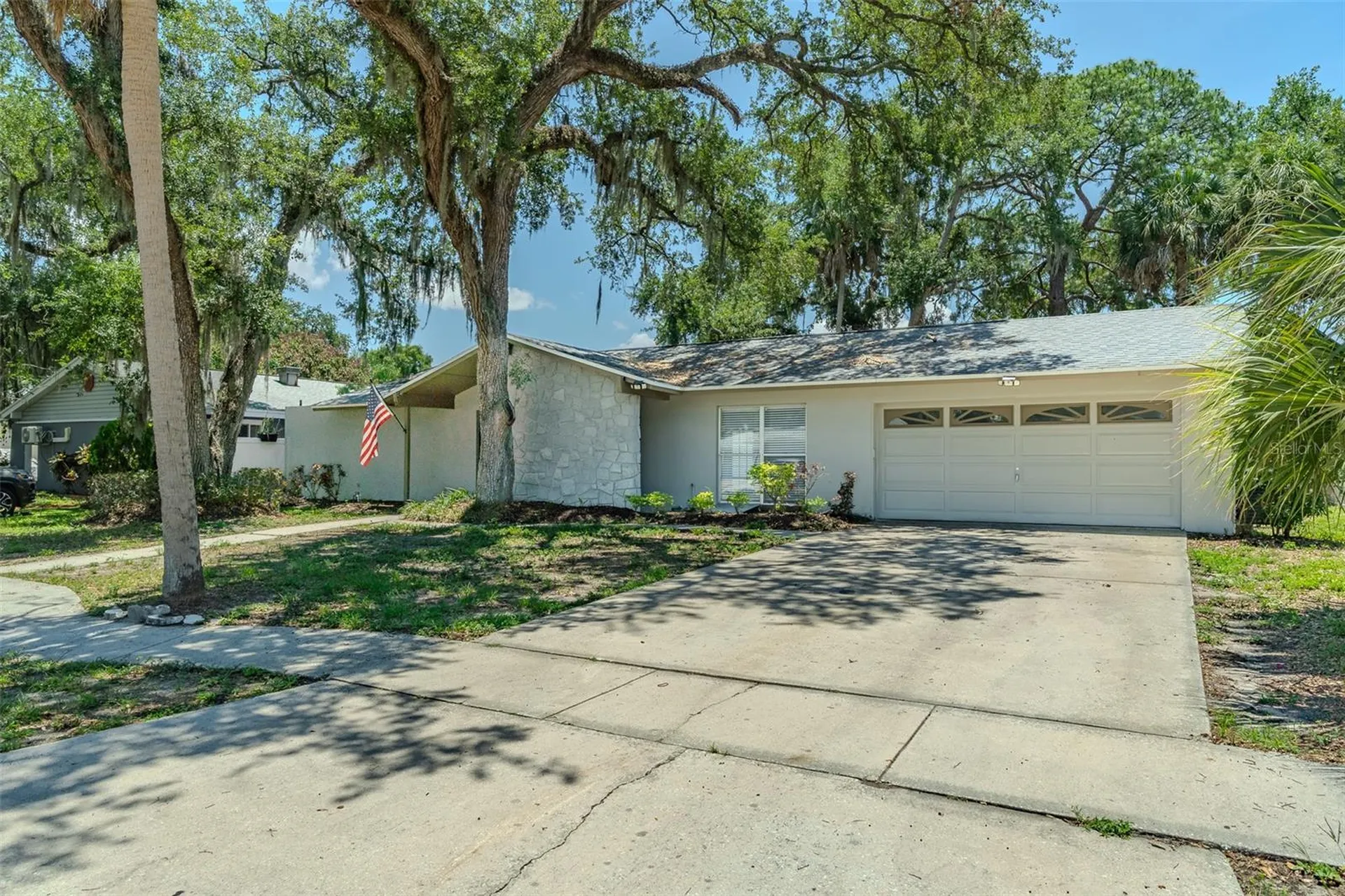 8018 W Pocahontas Avenue Tampa FL 33615