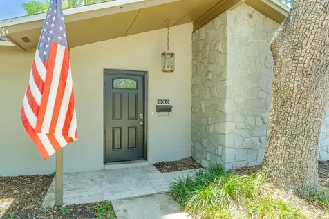 8018 W Pocahontas Avenue Tampa FL 33615