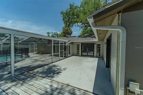 8018 W Pocahontas Avenue Tampa FL 33615