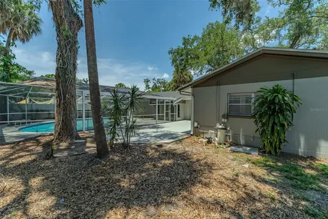 8018 W Pocahontas Avenue Tampa FL 33615