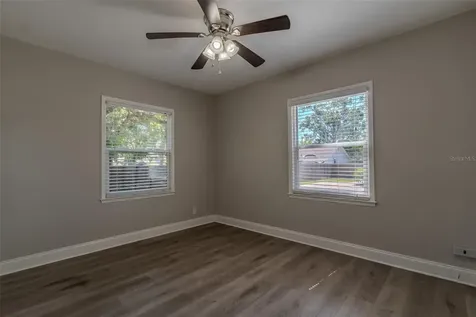 721 38th Avenue N St Petersburg FL 33704