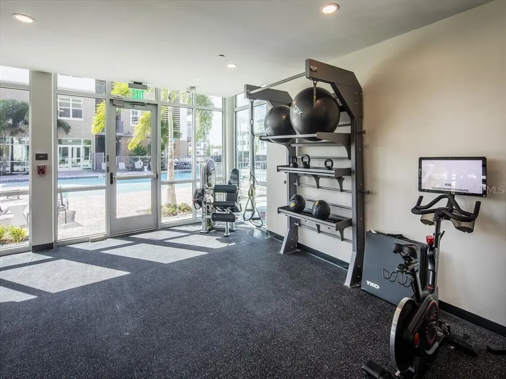 1185 S Pinellas Avenue Tarpon Springs FL 34689