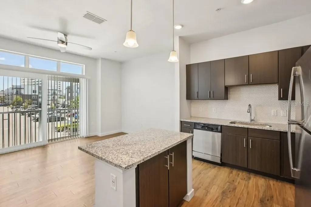 1185 S Pinellas Avenue Tarpon Springs FL 34689