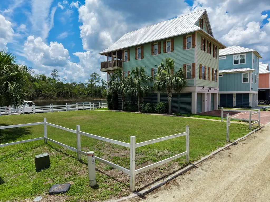 140 Ryland Circle Steinhatchee FL 32359