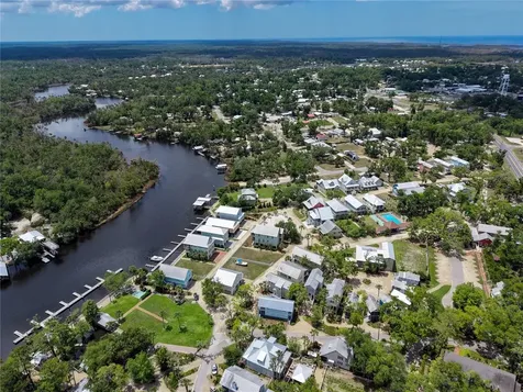 140 Ryland Circle Steinhatchee FL 32359