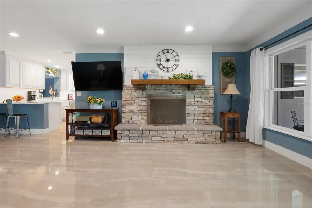 250 Brigham Road NW Winter Haven FL 33881
