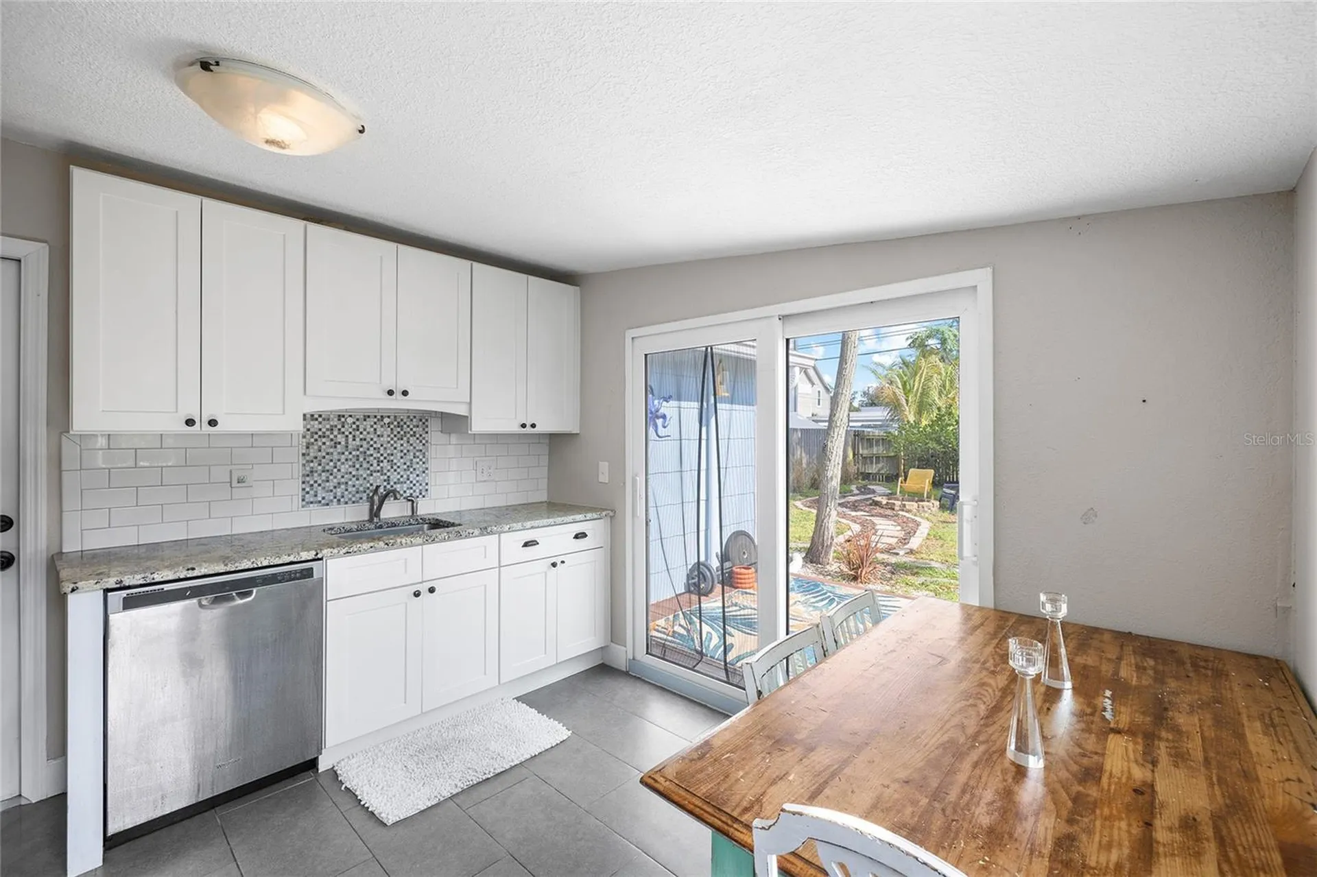 466 36th Avenue N St Petersburg FL 33704